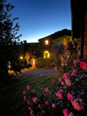 Отель Pieve di Caminino Historic Farm  Роккастрада